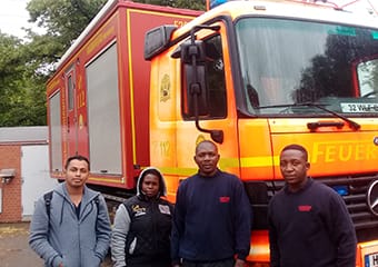 Feuerwehr Praktikanten aus Tansania